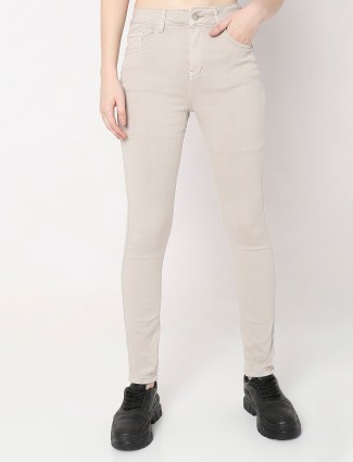 Deal beige solid jeans