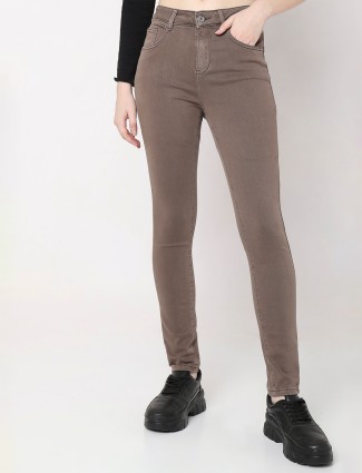Deal brown solid jeans