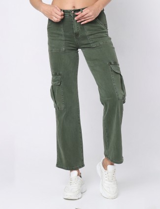 Deal olive solid cargo jeans