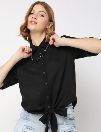 Deal plain black crepe shirt