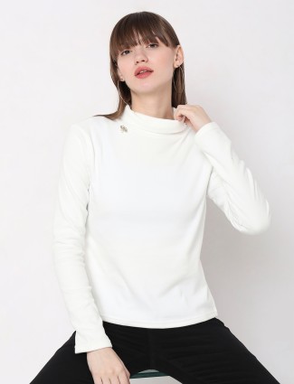 Deal plain white velvet top