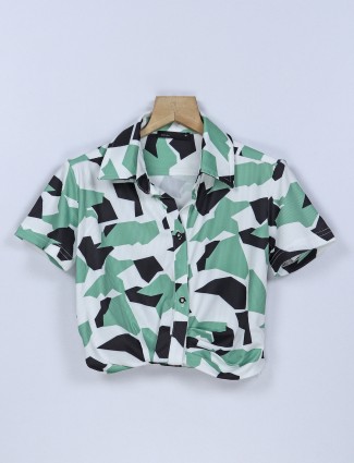 Deal printed rayon top in green