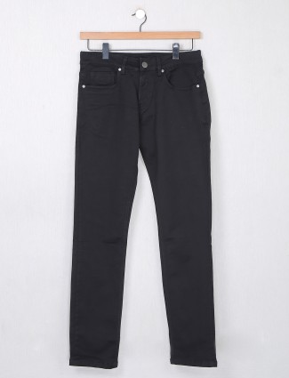 Dragon Hill black solid denim slim tapered fit jeans