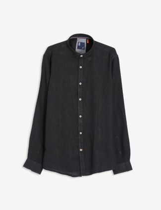 Frio black plain full sleeve shirt in linen