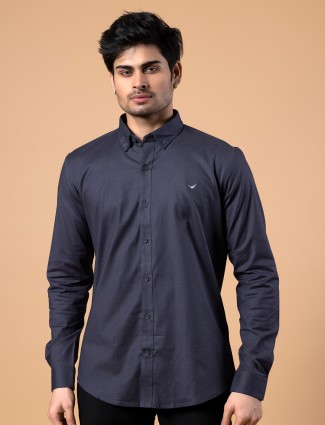 Frio plain dark grey cotton casual slim fit shirt