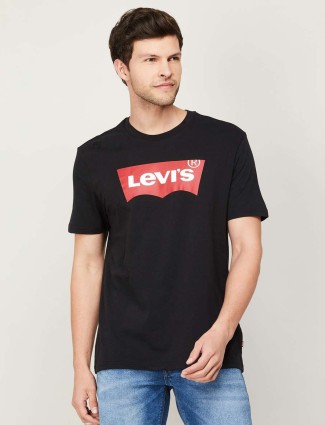 Levis black half sleeve t shirt