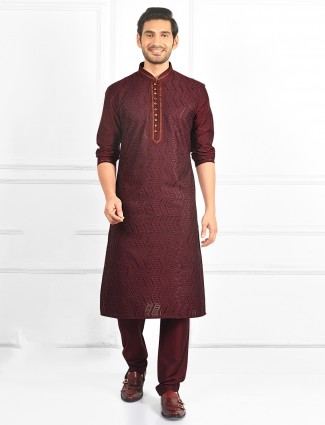 Maroon kurta suit for mens with sequins work details
