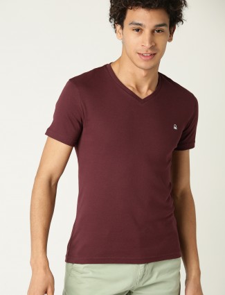 United Colors of Benetton solid maroon t-shirt