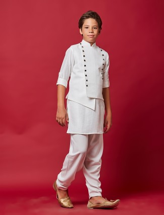 White silk plain waistcoat set