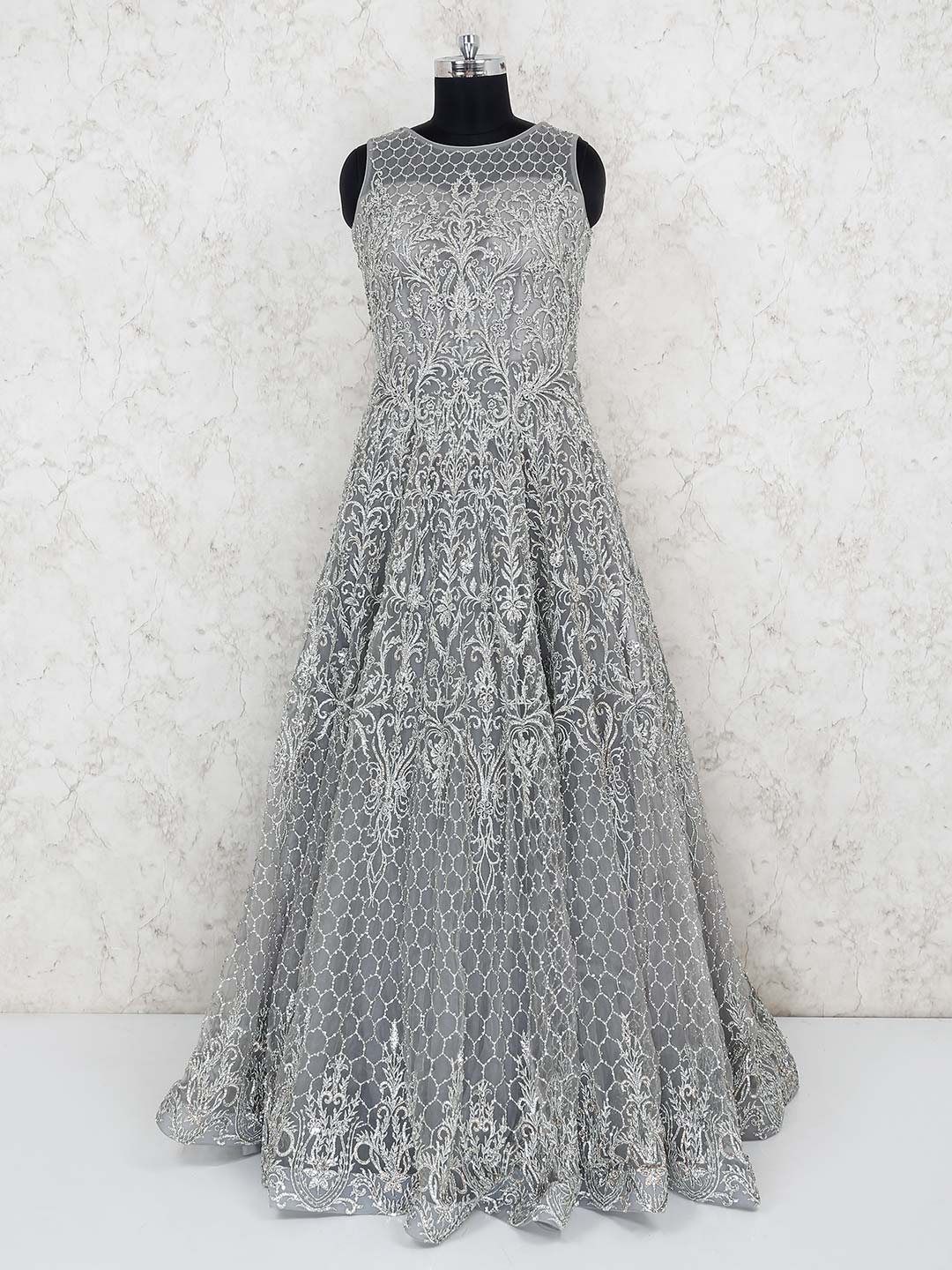 Floor touch one piece dress new arrivals