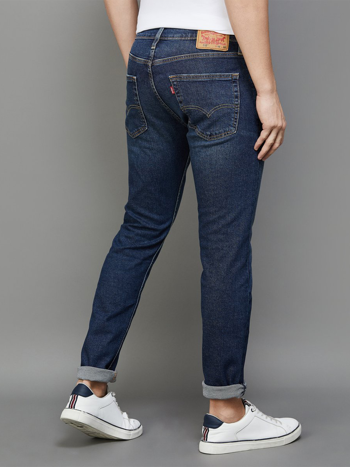 Navy blue hot sale levis jeans