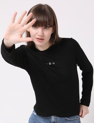 Deal black knitted full sleeve top