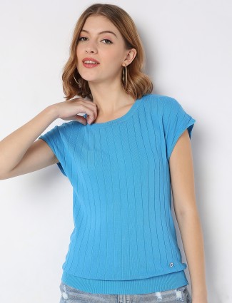 Deal knitted blue top