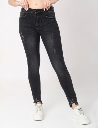 Deal washed and ripped black crop jeans