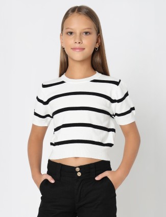 DEAL white and black stripe top
