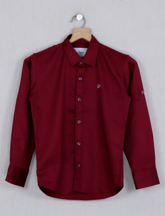DNJS solid maroon pattern casual shirt