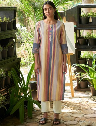 Innovative multi colored casual wear womens stripe kurti