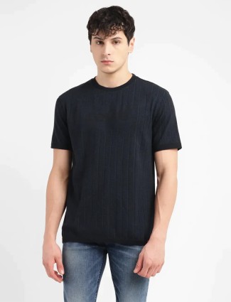 LEVIS half sleeve black t-shirt