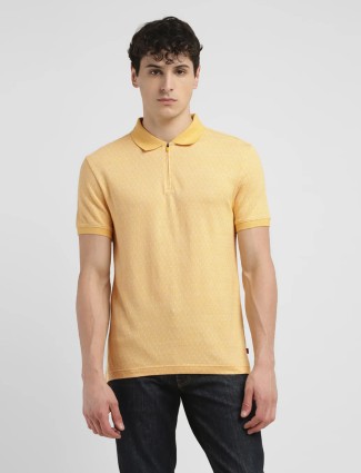 Levis yellow printed half sleeve t-shirt