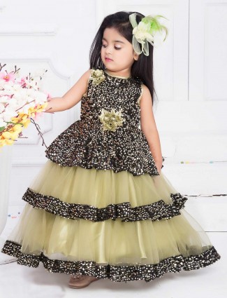 designer frock baccho ki Cinosural International School