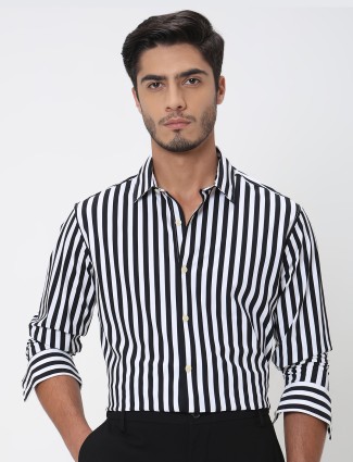 MUFTI white and black stripe shirt