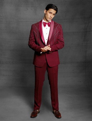 One buttoned maroon terry rayon tuxedo coat suit