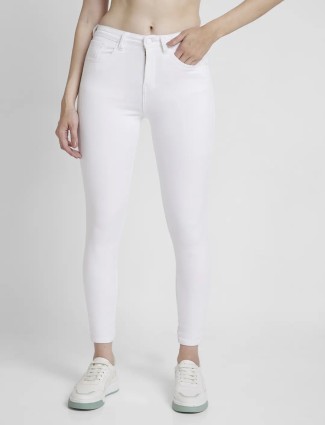 Spykar white skinny fit solid jeans