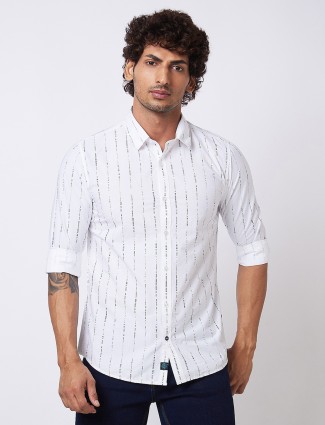 SPYKAR white stripe printed shirt