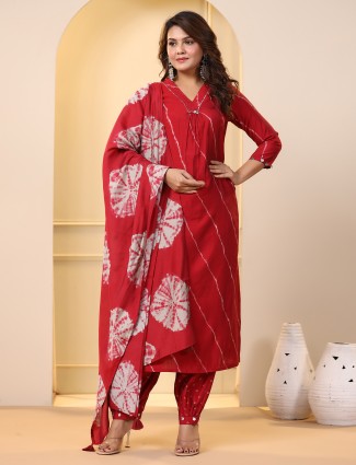 Trendy red printed kurti set