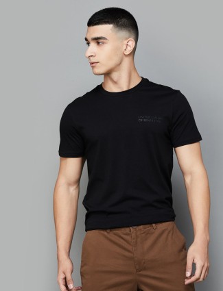 UCB plain black round neck t-shirt