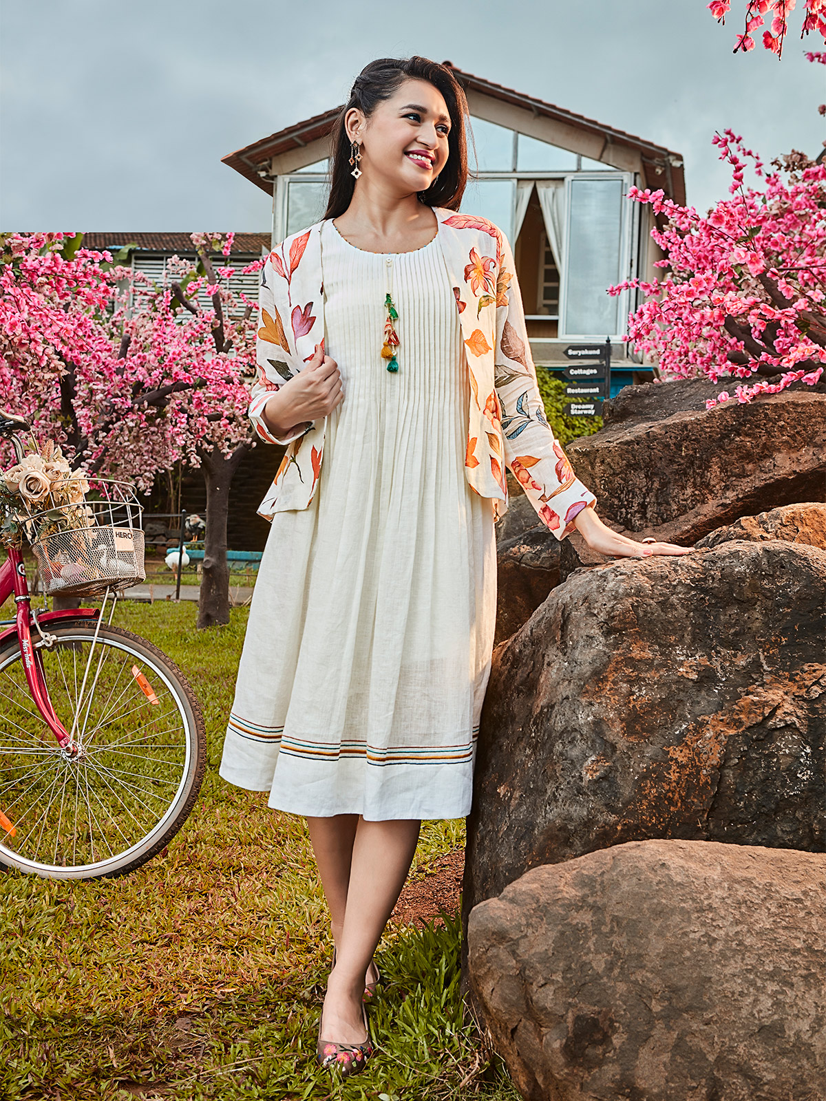 Indian Lukhnavi White/off White Kurti With Green Embroidery CheSt Size  45/46 | eBay