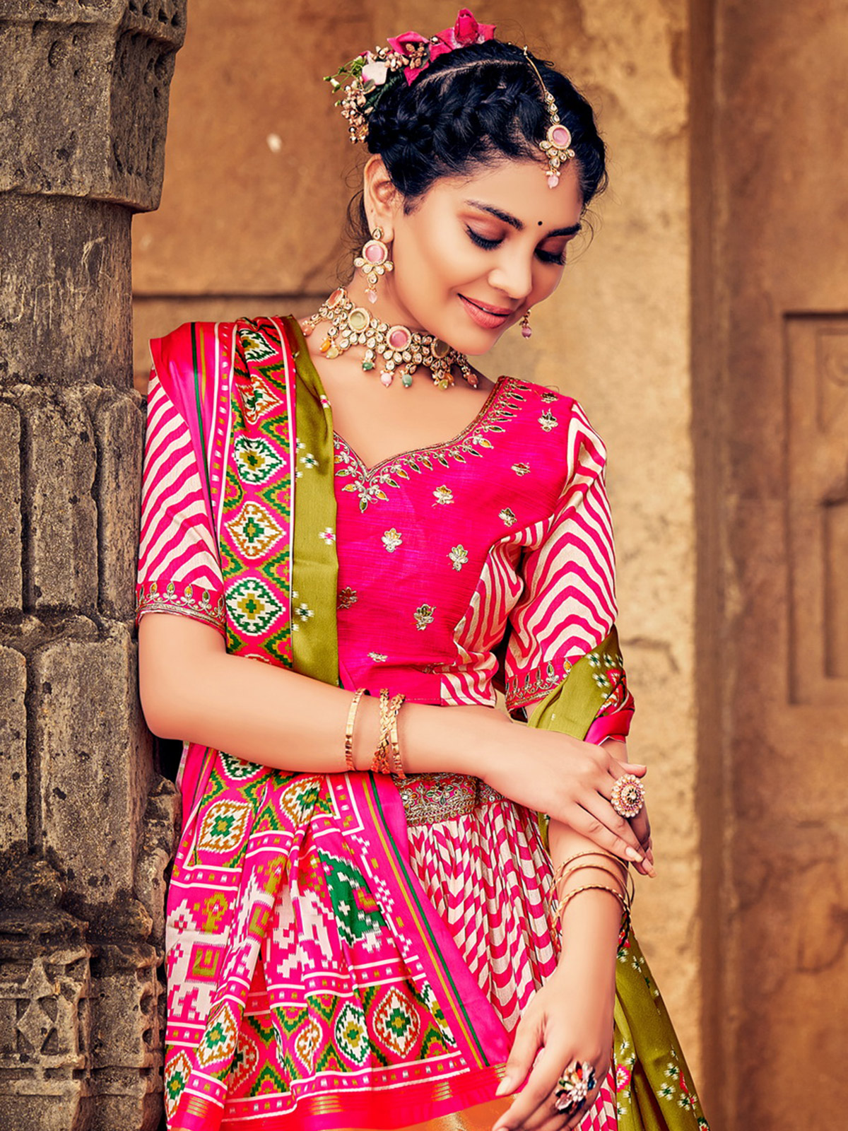 Semi Stitched Magenta Handloom Silk Bridal Partywear Lehenga Choli NAK –  Ethnic's By Anvi Creations