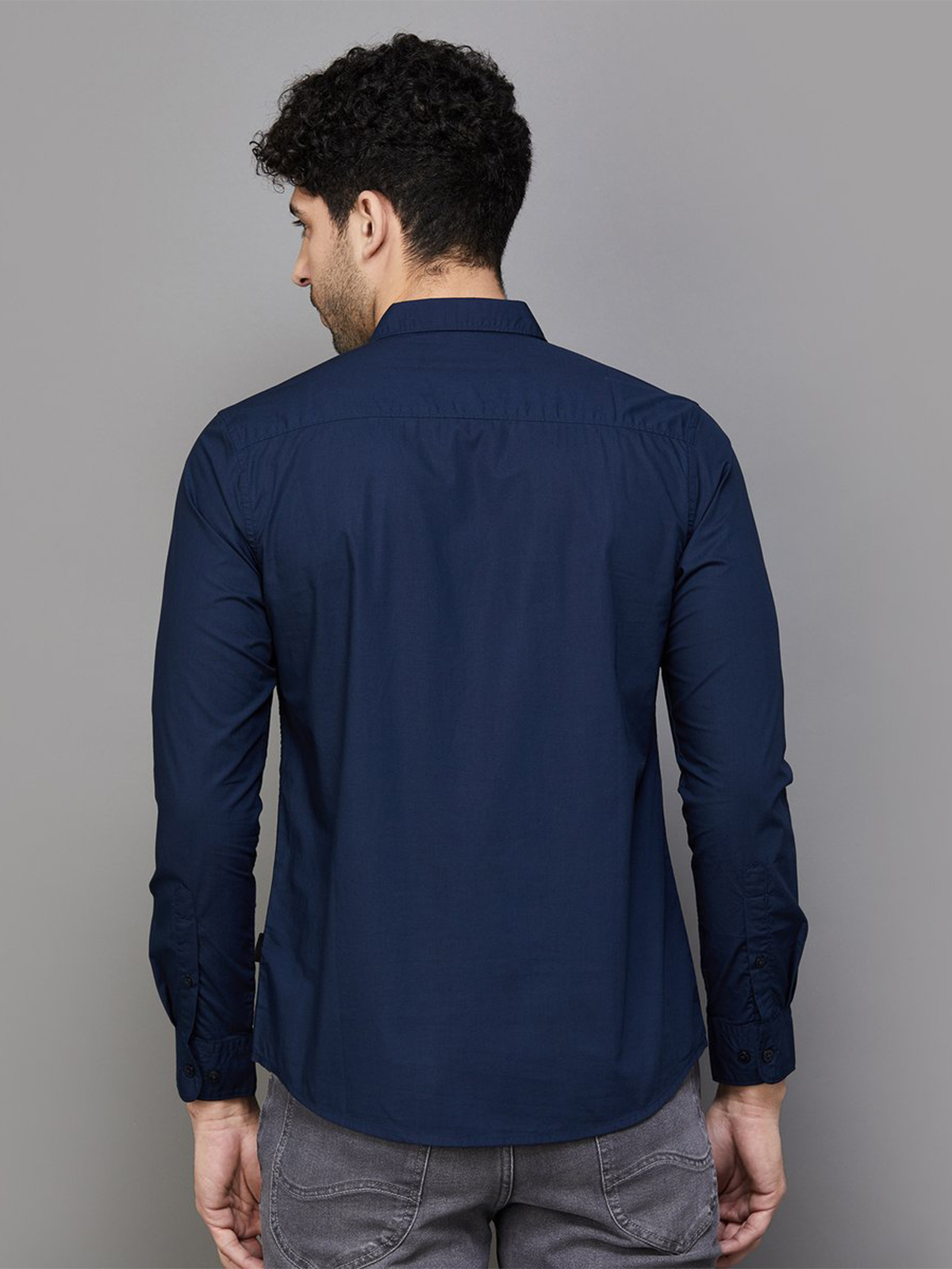 Buy Men Blue Slim Fit Textured Full Sleeves Casual Shirt Online - 757360 |  Van Heusen