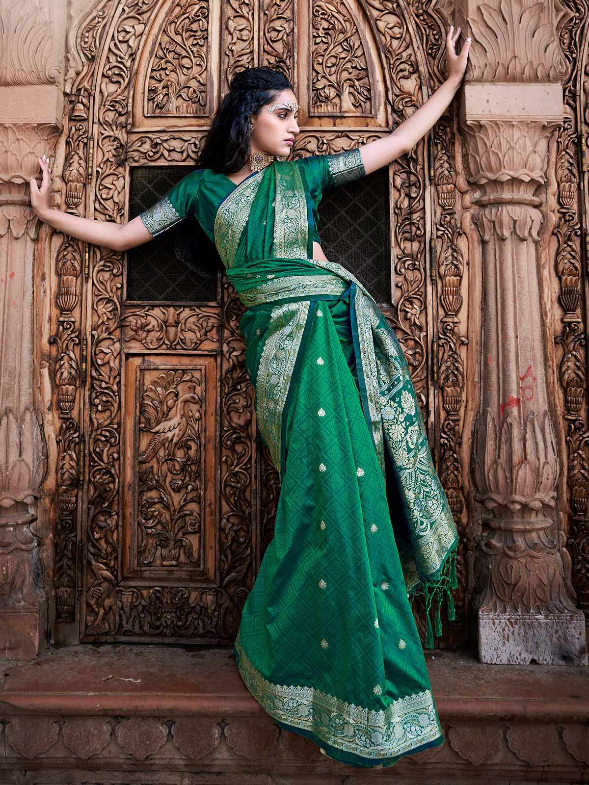 Dark Green Color Lichi Silk Designer Saree, Party Wear at Rs 749 in Surat-sgquangbinhtourist.com.vn