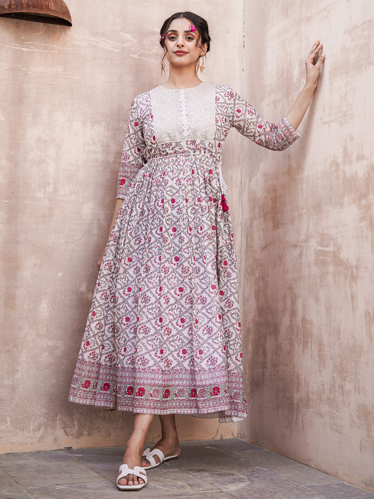 Women's Lakhnavi Handcrafted Mul Cotton Chikankari Kurti - HONC0105870 –  Nazranachikan